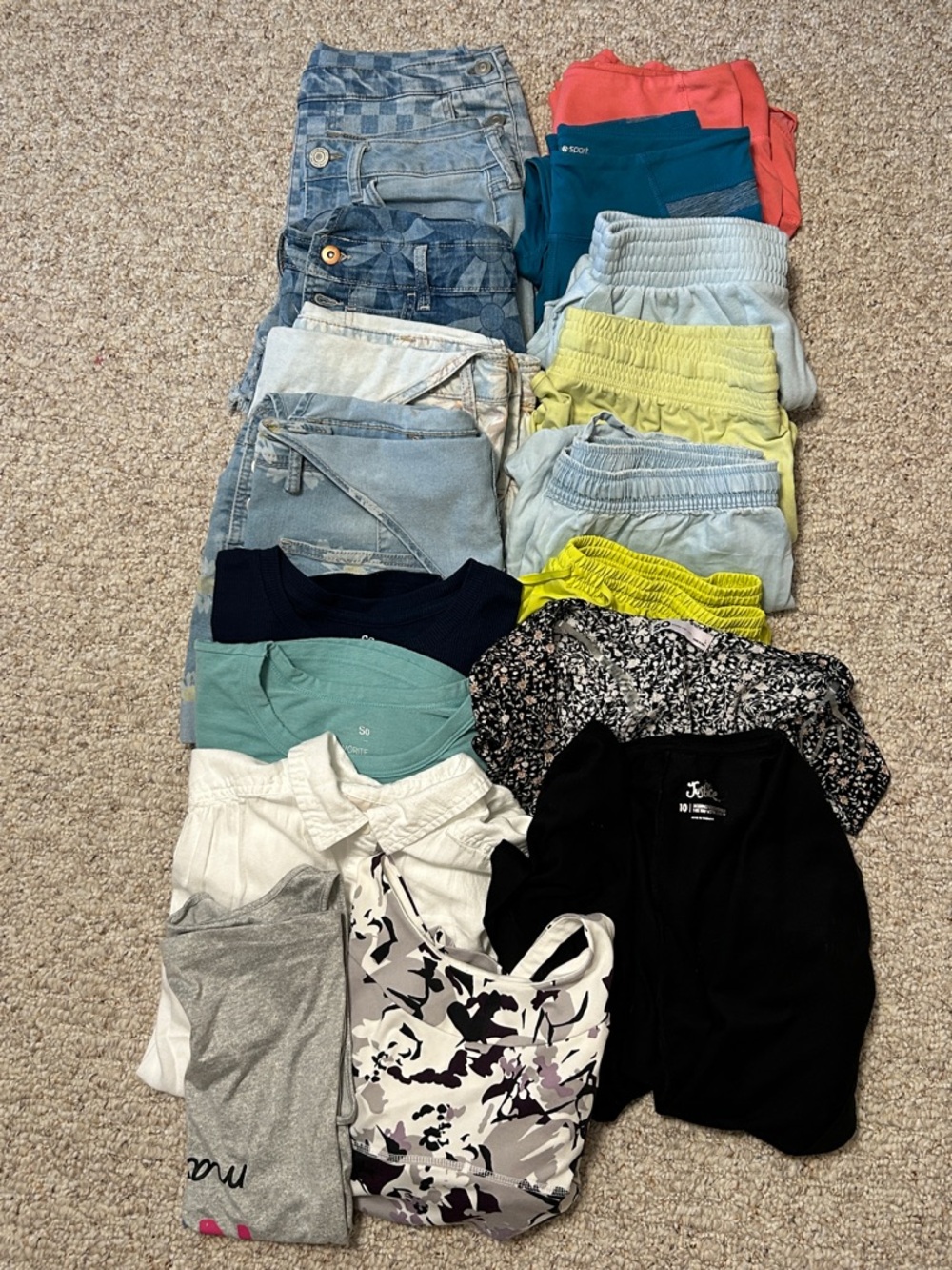 Youth Sizes Sm/Med/8-10 Lot Of 18